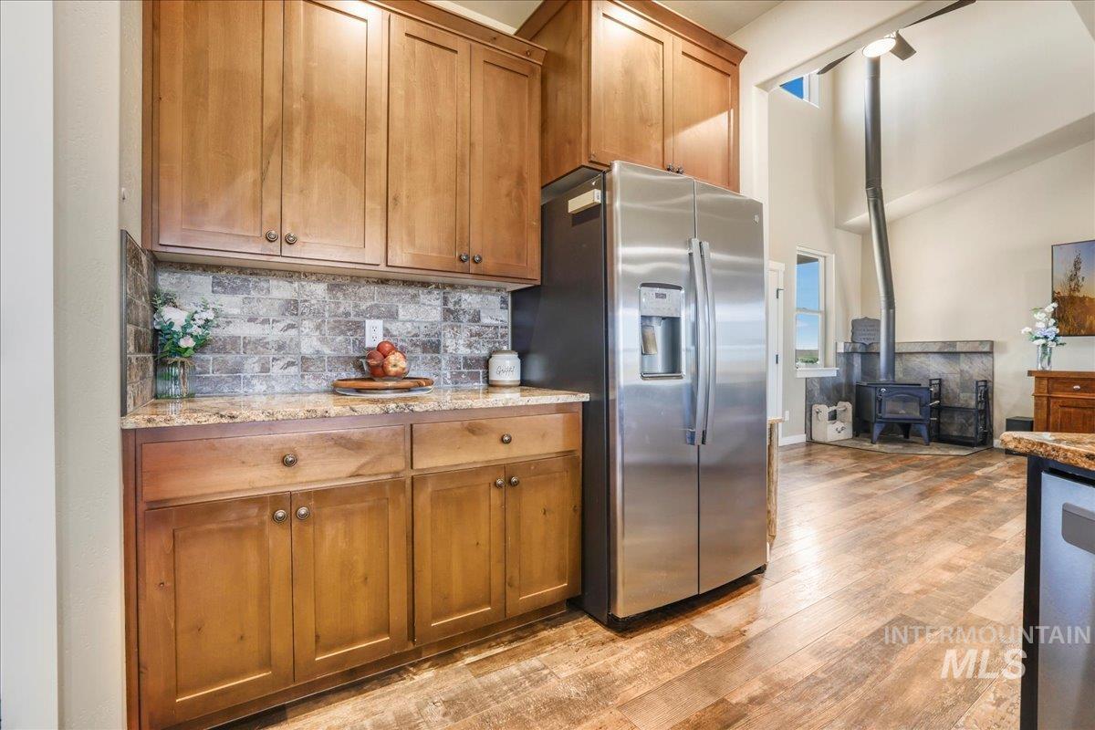 628 Pioneer Mountain Loop Property Photo 8