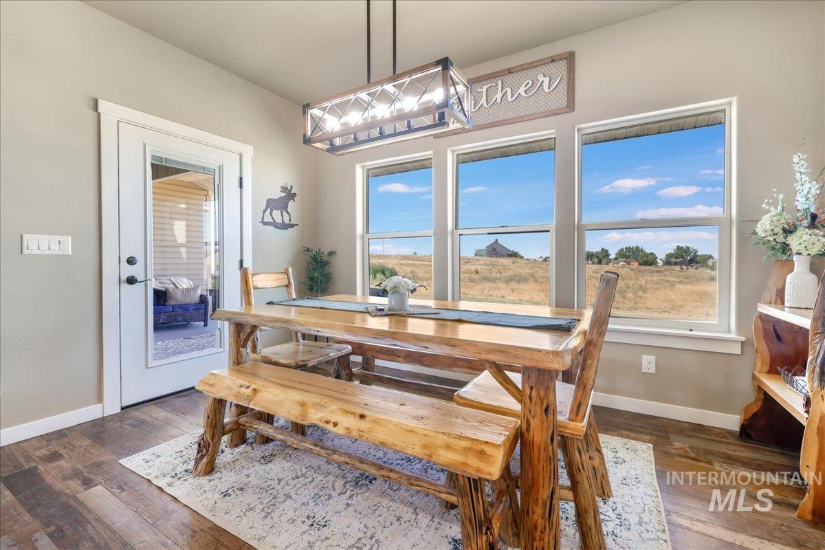 628 Pioneer Mountain Loop Property Photo 11