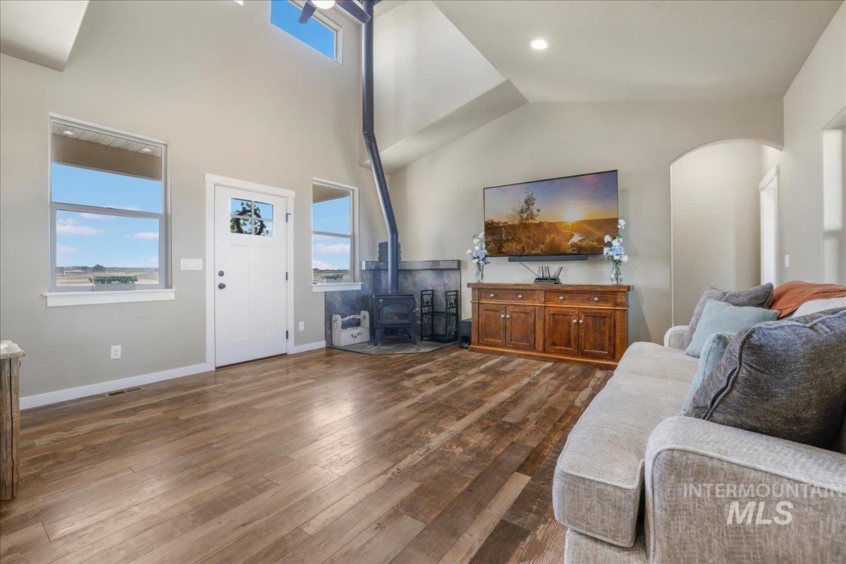 628 Pioneer Mountain Loop Property Photo 15