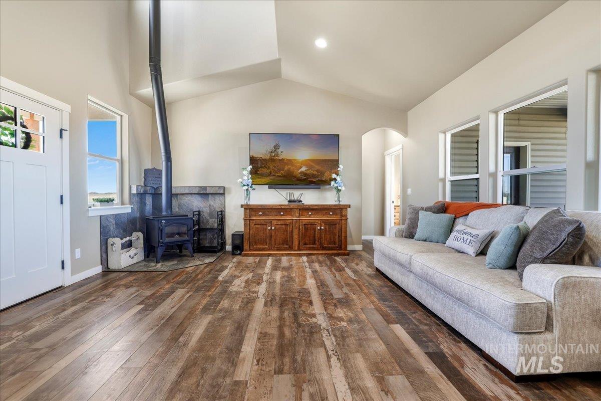 628 Pioneer Mountain Loop Property Photo 19