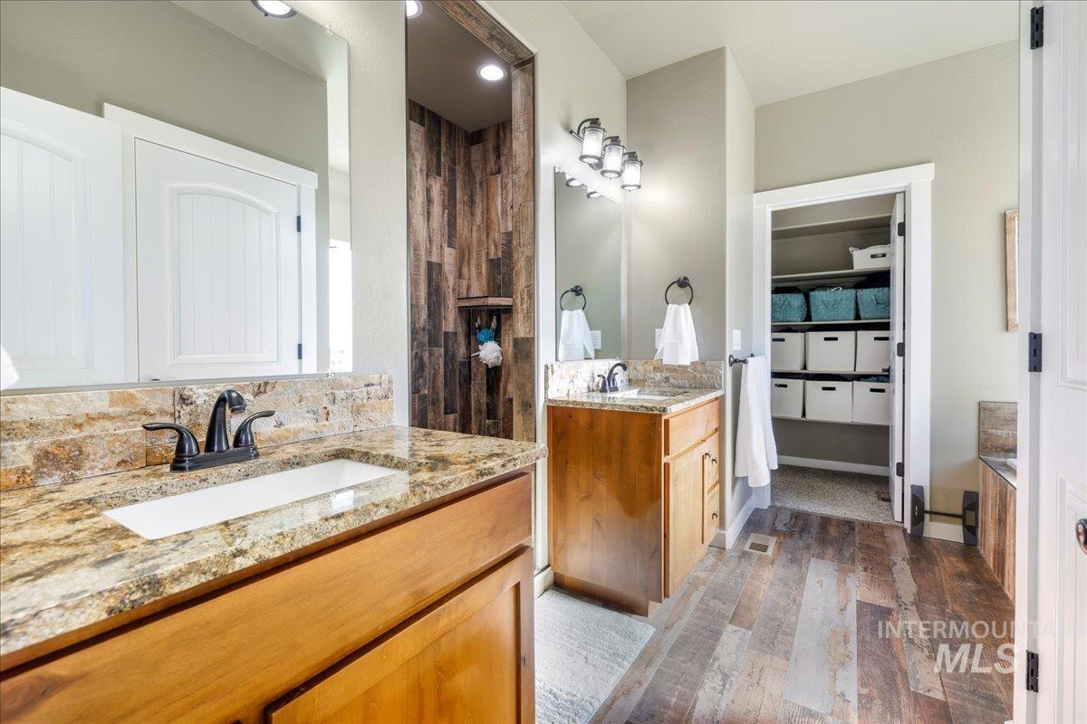 628 Pioneer Mountain Loop Property Photo 25