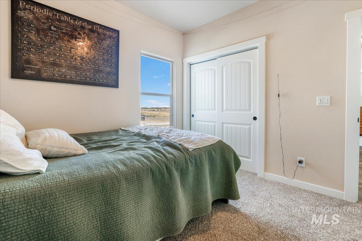 628 Pioneer Mountain Loop Property Photo 32