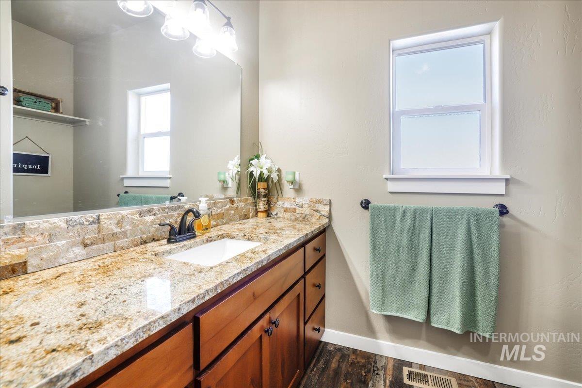 628 Pioneer Mountain Loop Property Photo 33