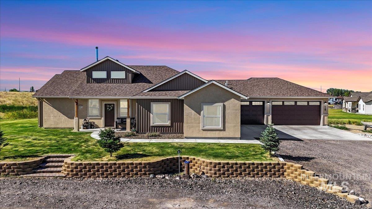 628 Pioneer Mountain Loop Property Photo 45