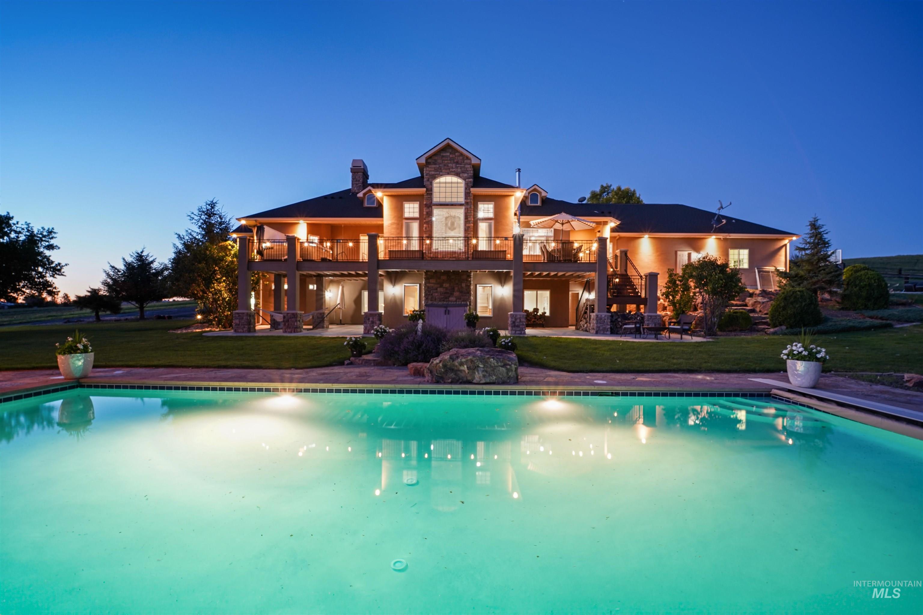 10430 Randall Lane Property Photo 1