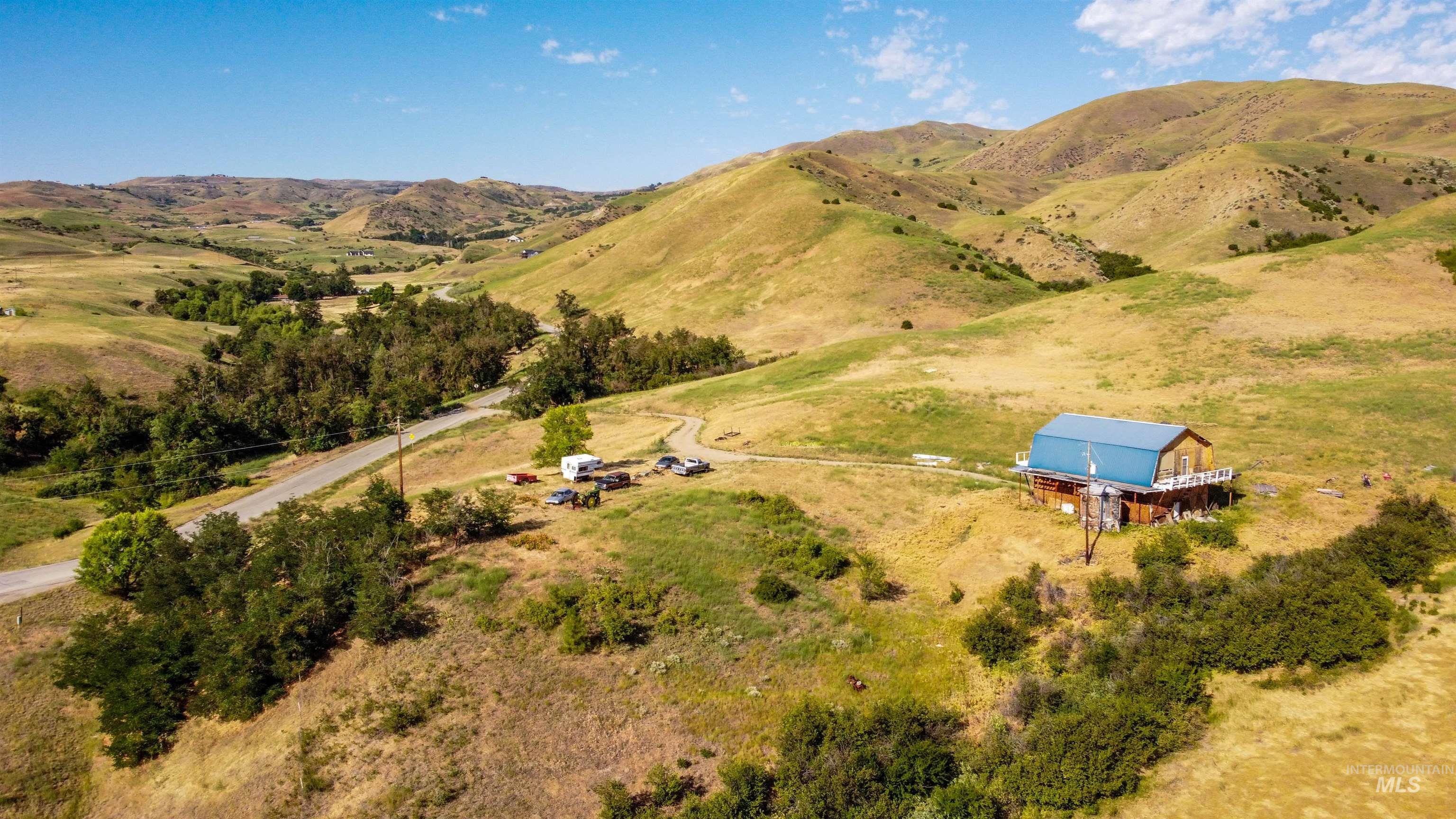 442 Old Hwy 55 Property Photo 6