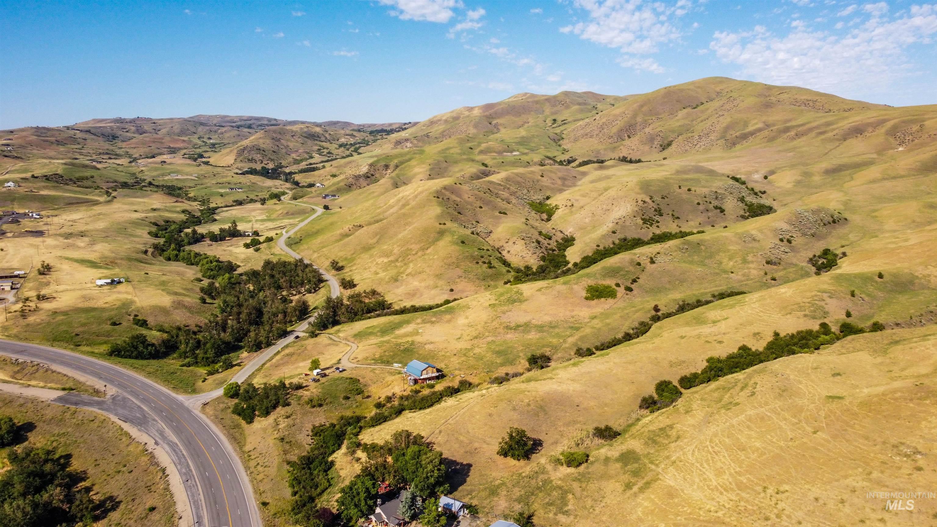 442 Old Hwy 55 Property Photo 8