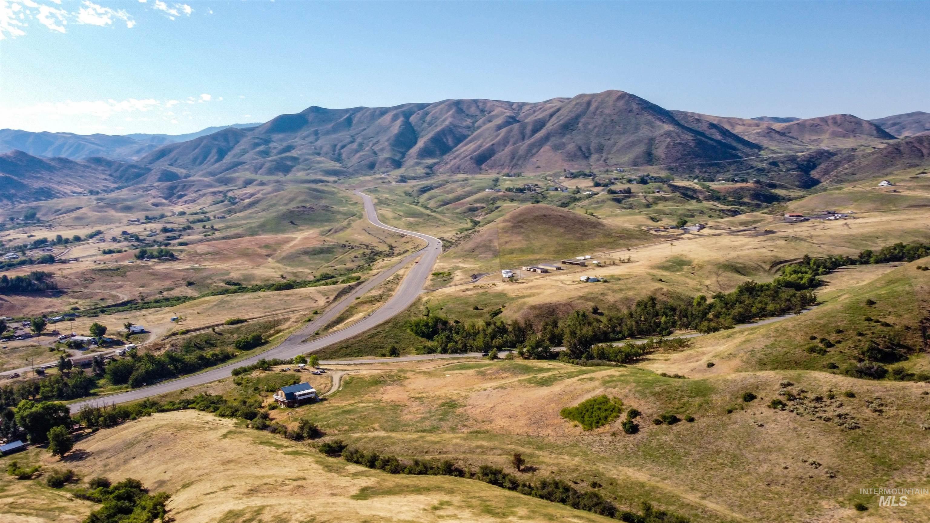 442 Old Hwy 55 Property Photo 10