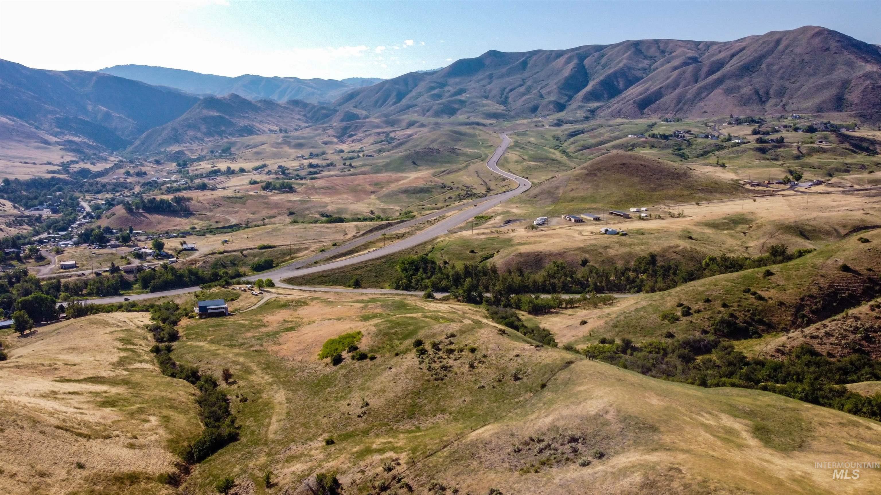 442 Old Hwy 55 Property Photo 12