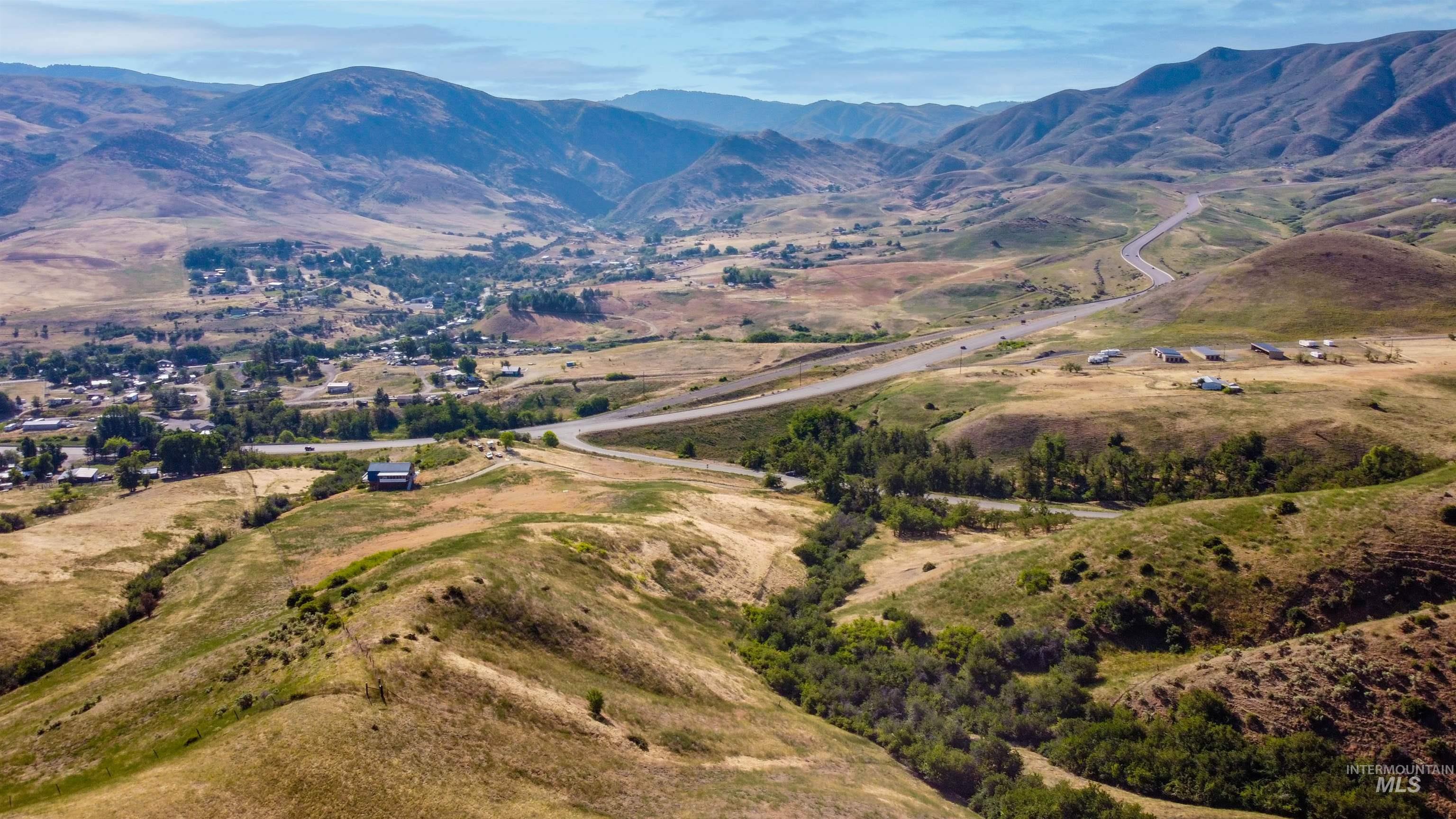 442 Old Hwy 55 Property Photo 13