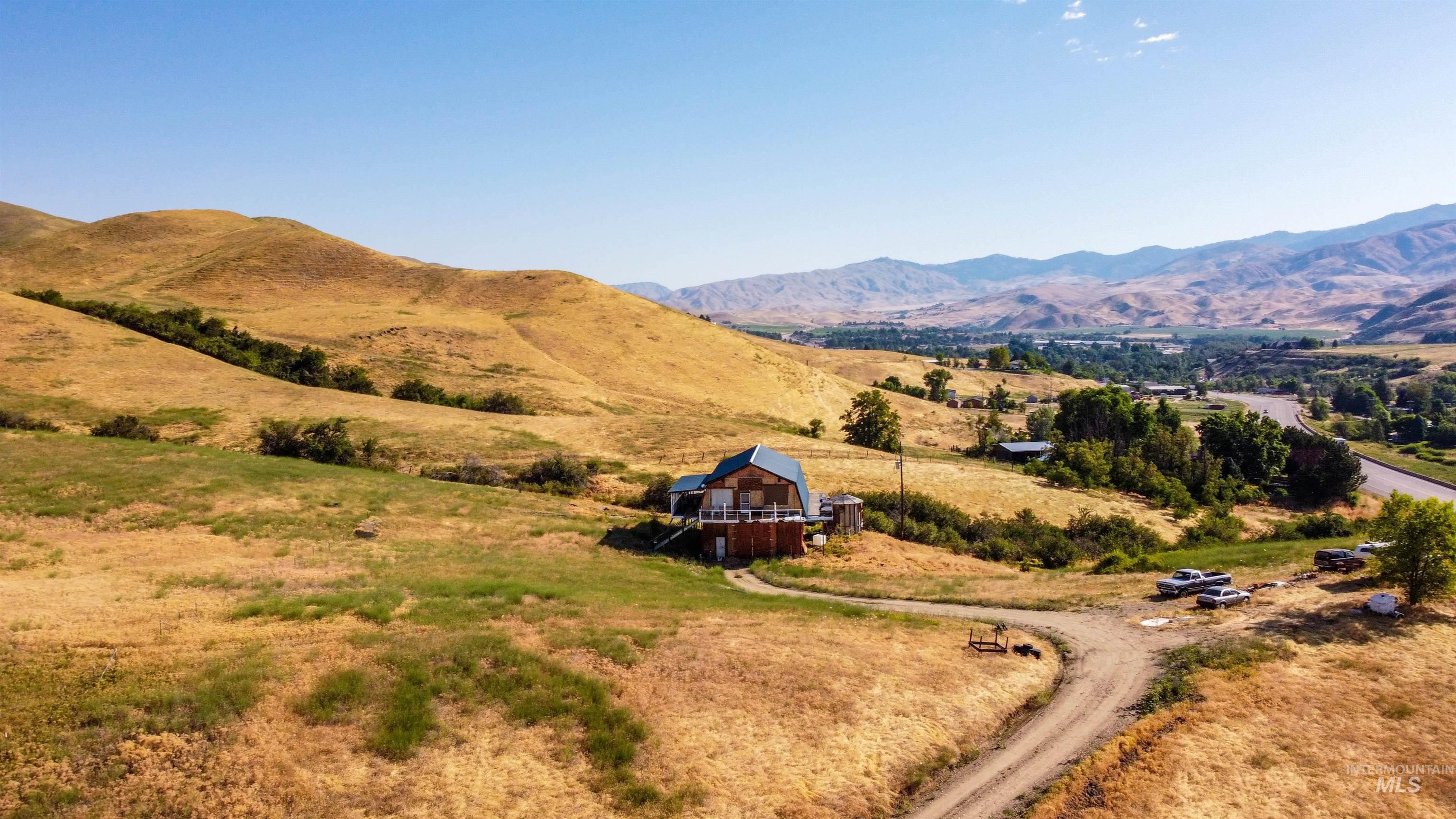 442 Old Hwy 55 Property Photo 15