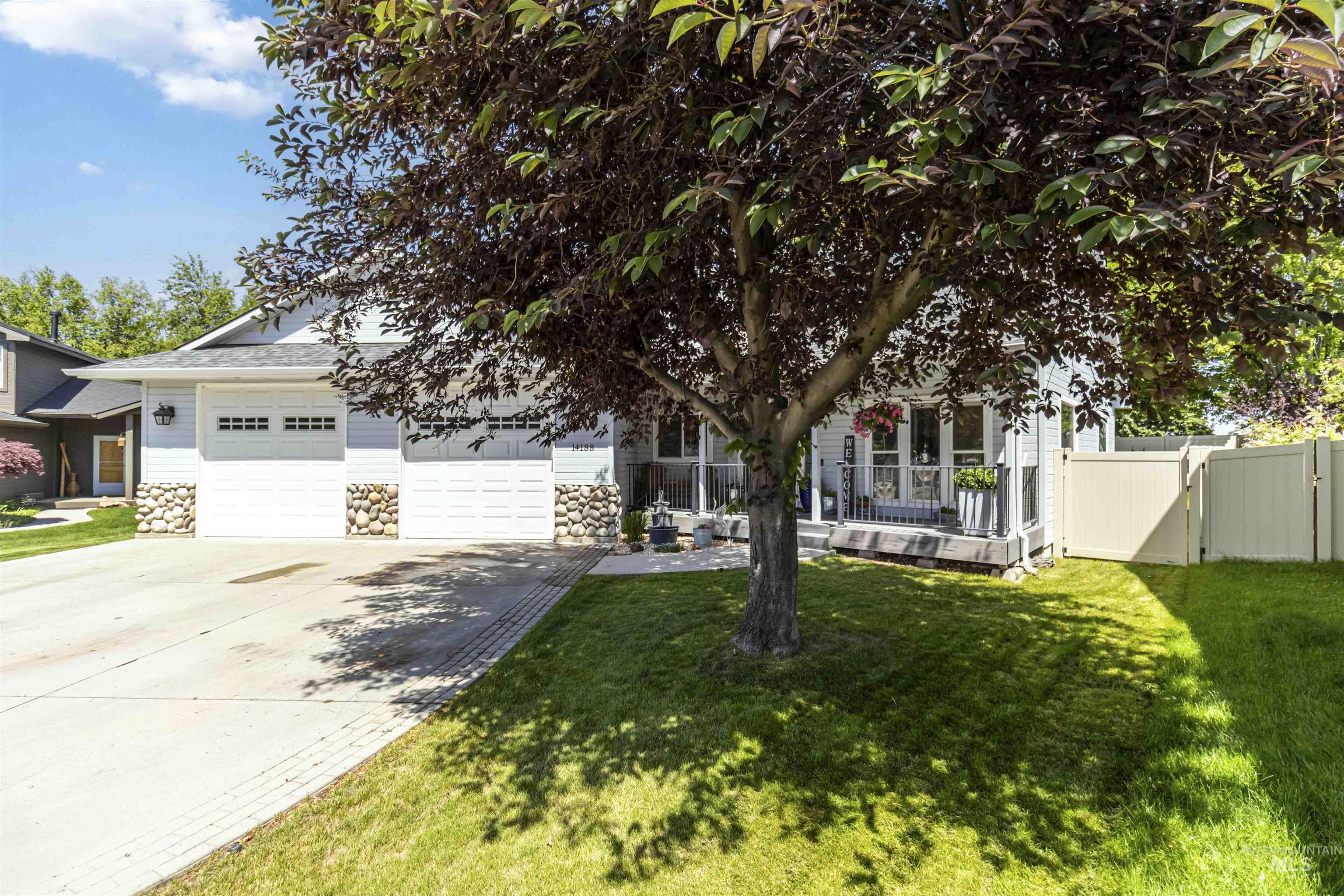 14188 W Bunkerhill St Property Photo 1