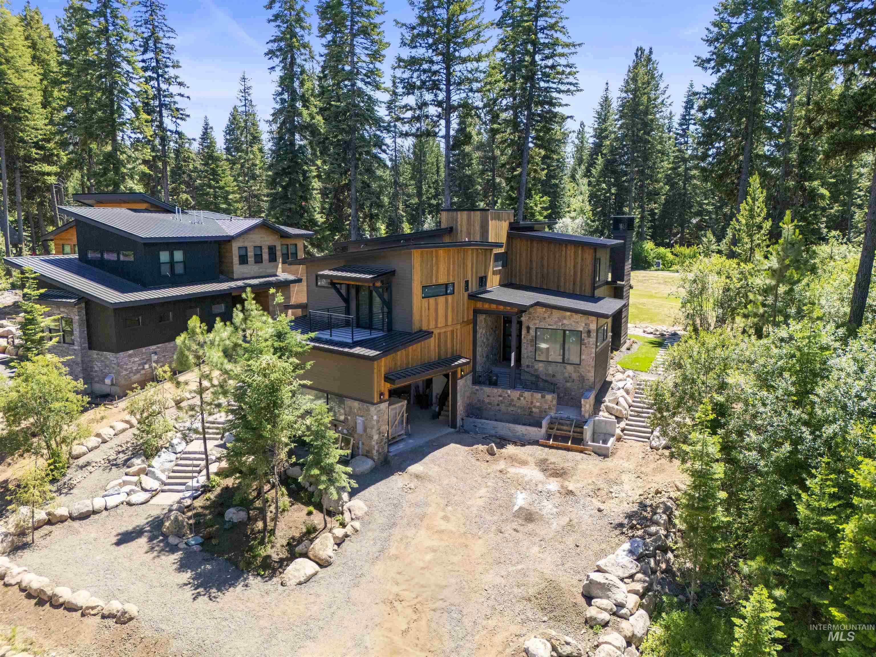 1008 Violet Way