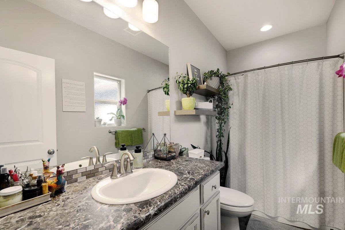 930 Ballard Way Property Photo 13