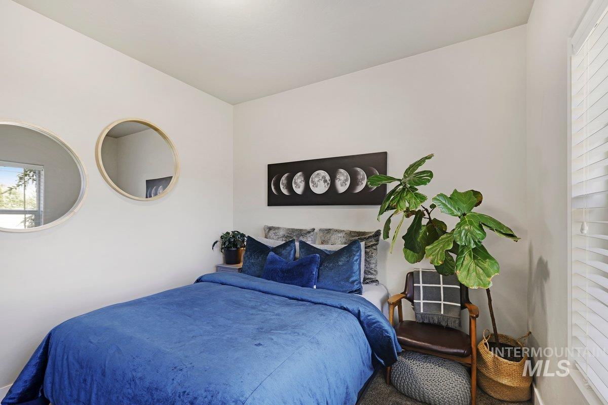 930 Ballard Way Property Photo 15