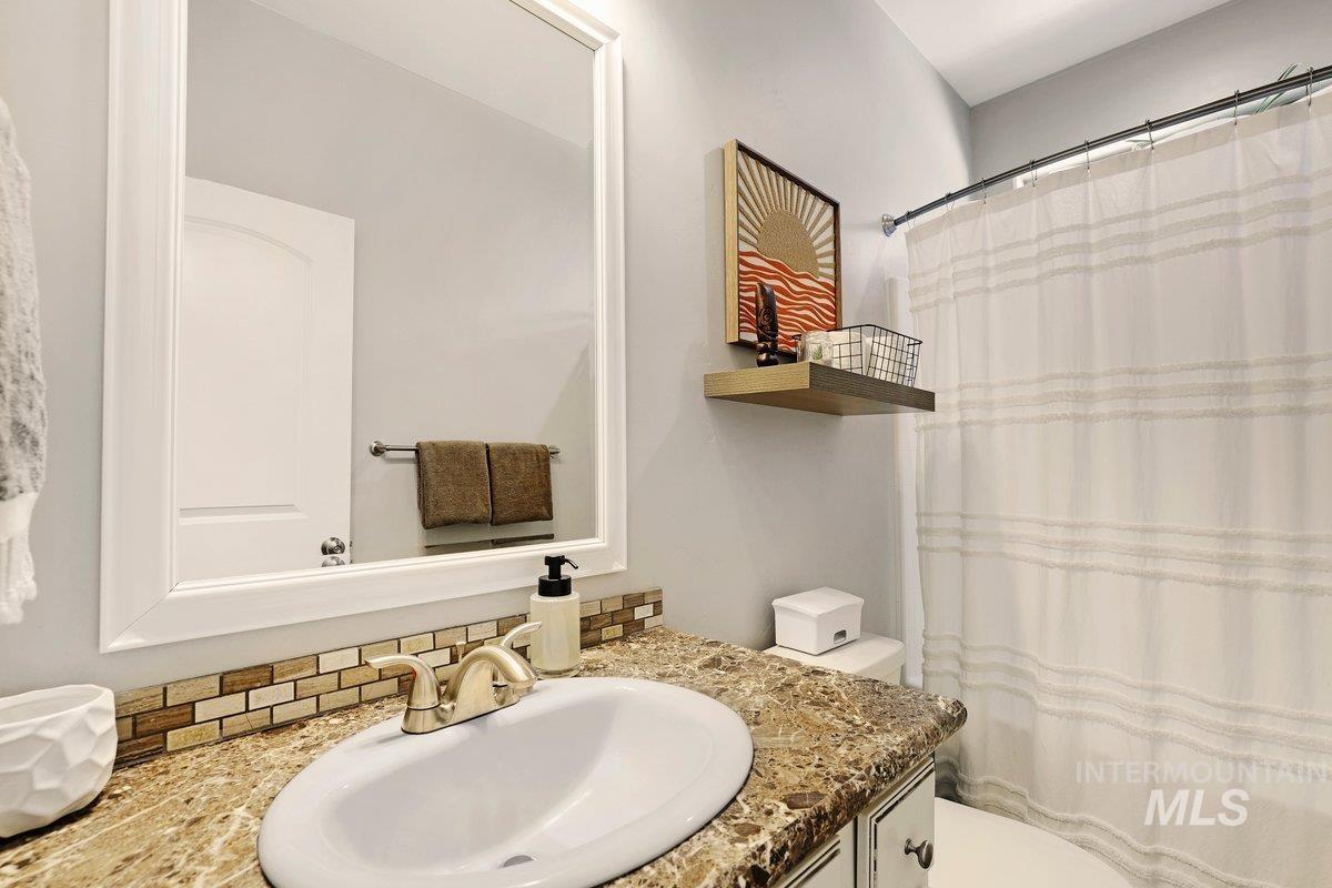 930 Ballard Way Property Photo 16