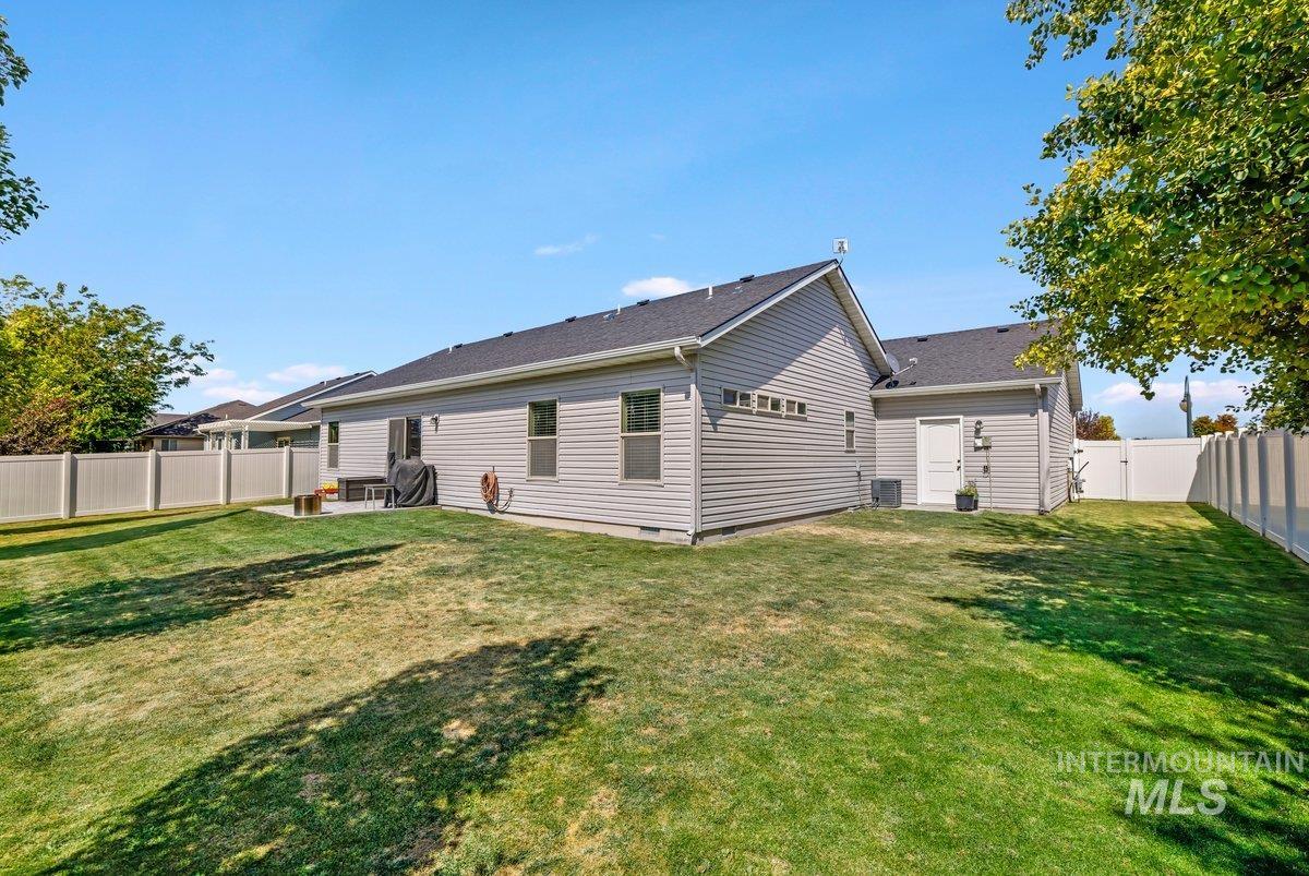 930 Ballard Way Property Photo 23