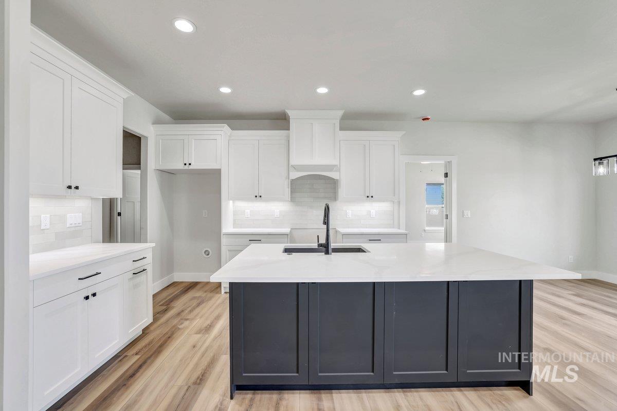 951 Gregory Way Property Photo 5