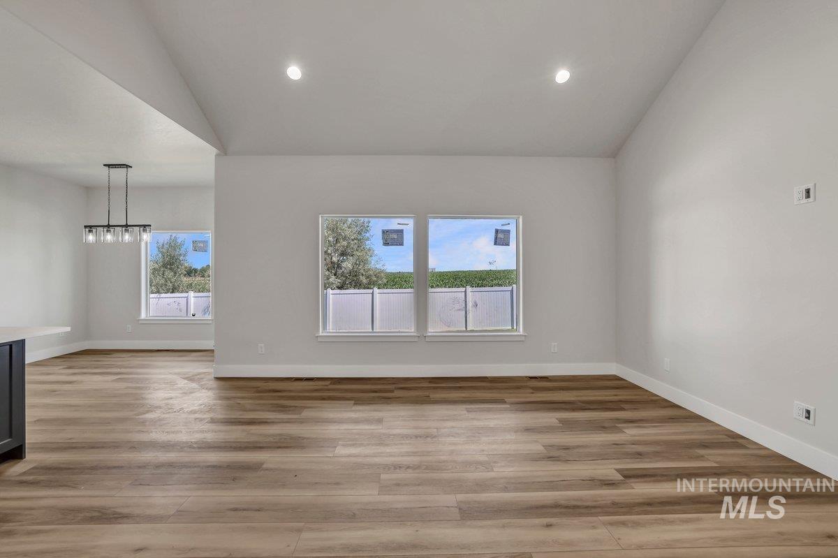 951 Gregory Way Property Photo 11