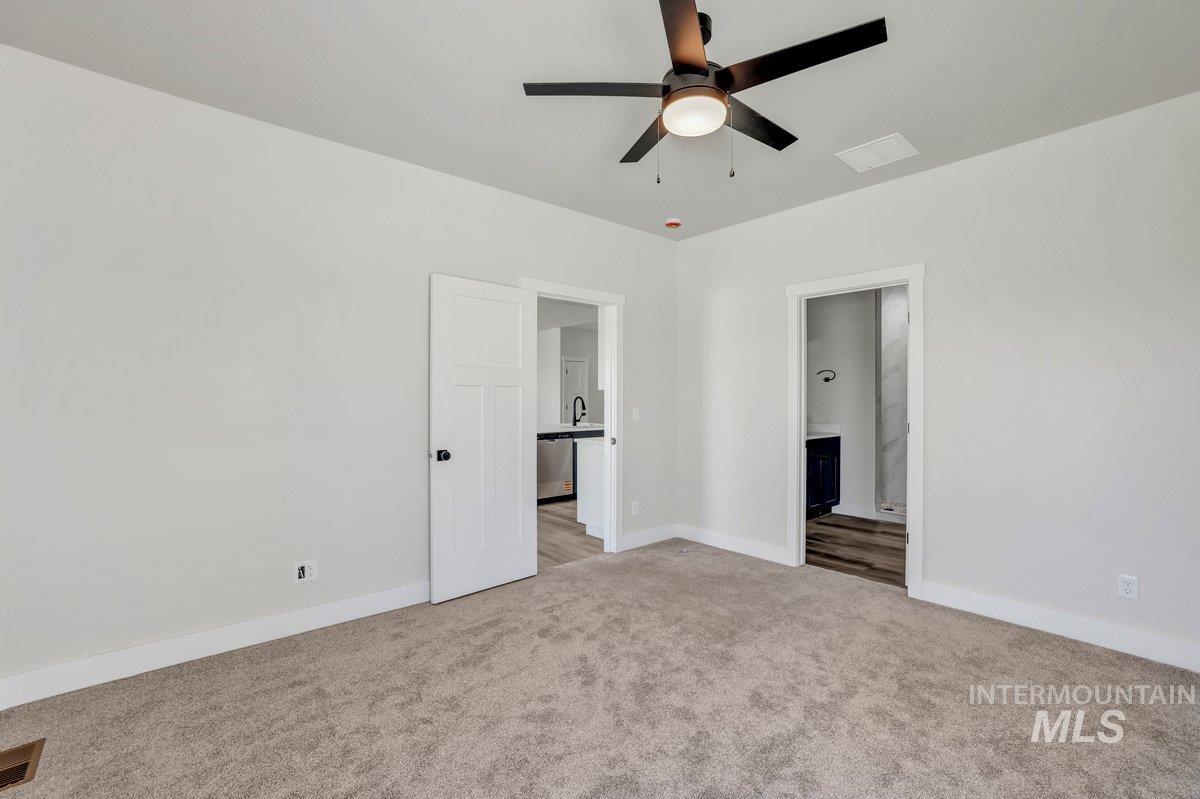 951 Gregory Way Property Photo 15