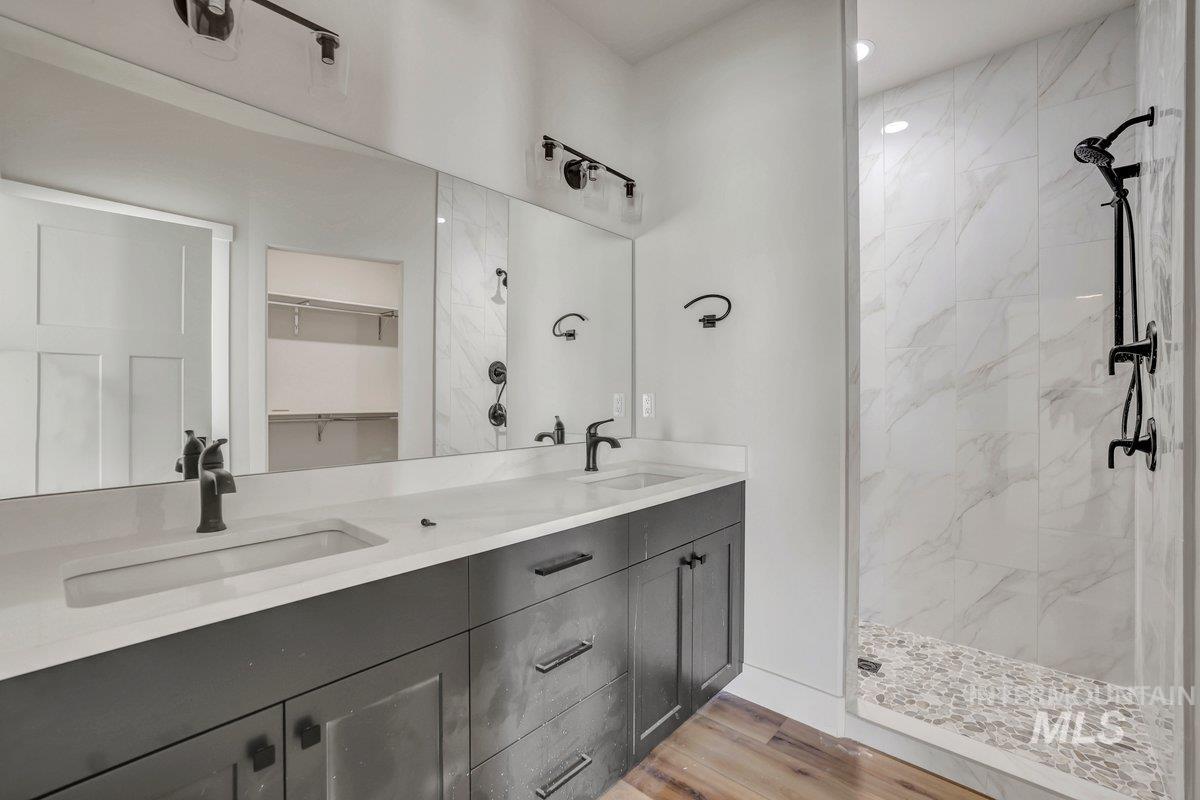 951 Gregory Way Property Photo 16