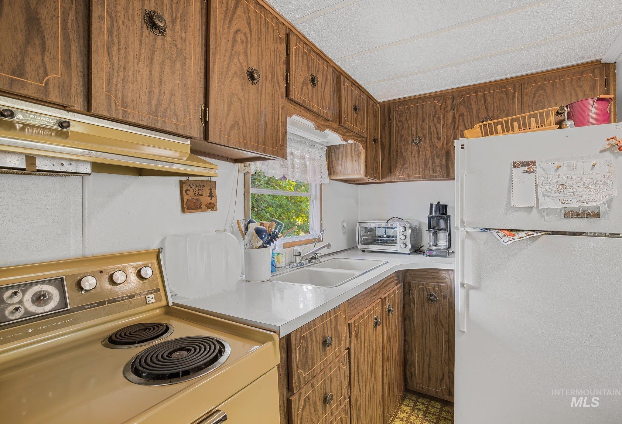 23379 High Dr Property Photo 15