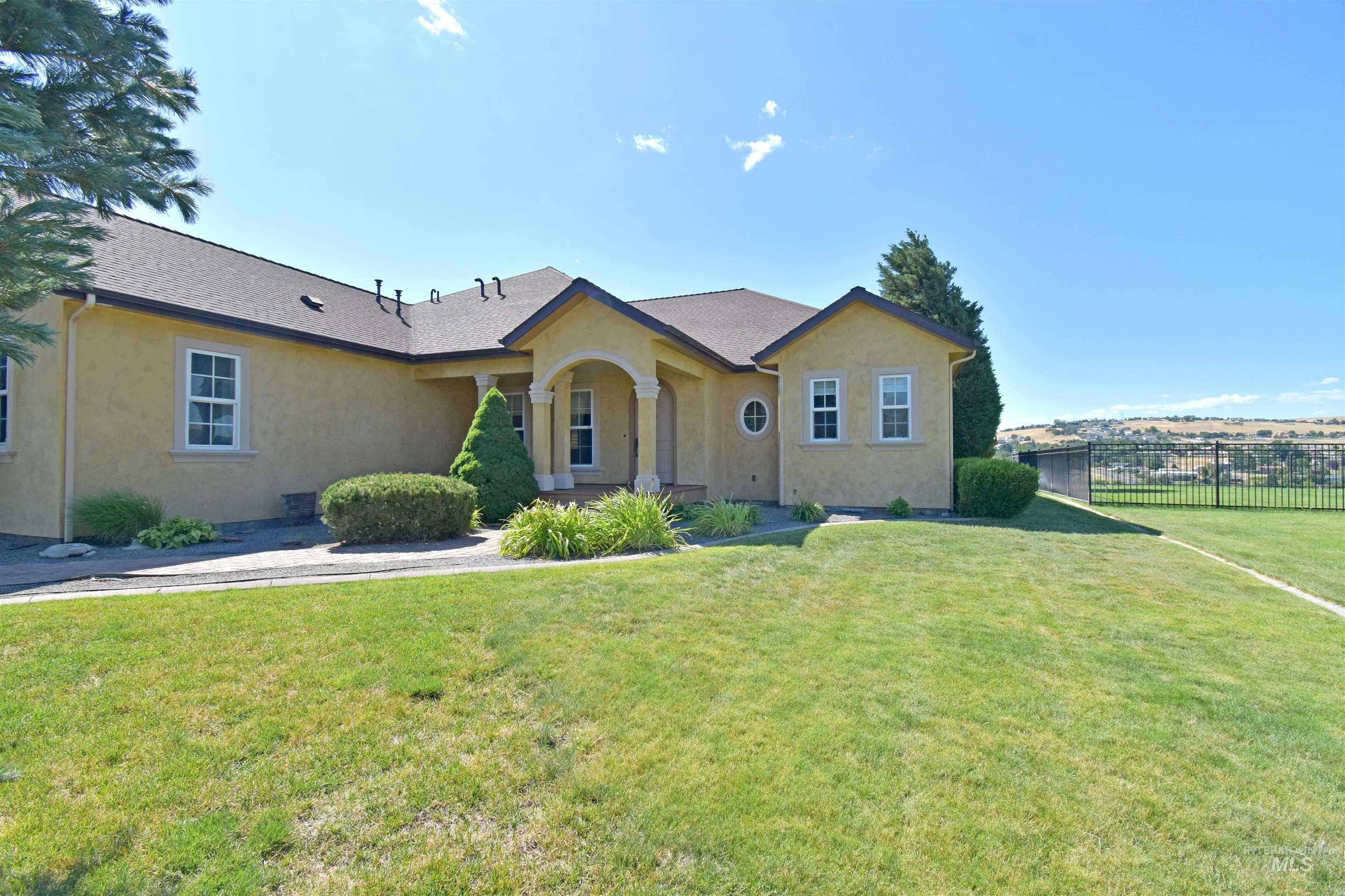 2517 3rd Avenue Property Photo 1