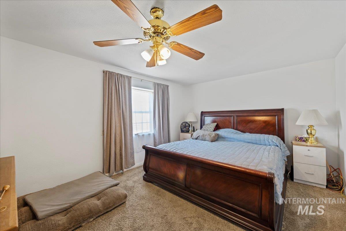 1150 S Park Street Property Photo 6