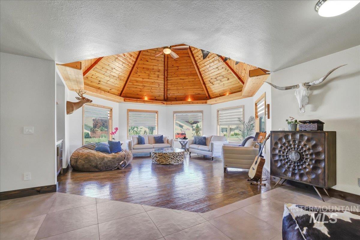 2630 Paintbrush Drive Property Photo 13