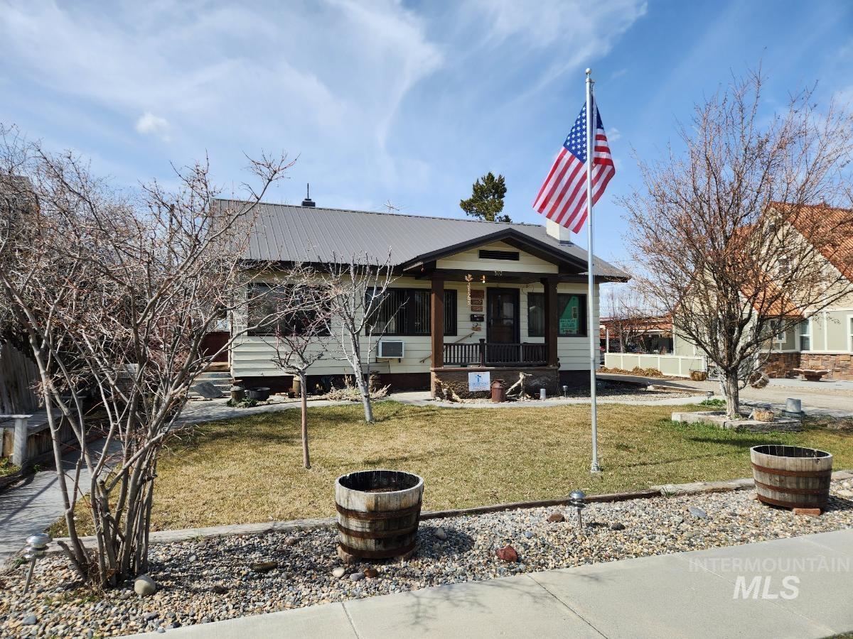 307 N 4th Street Property Photo 2