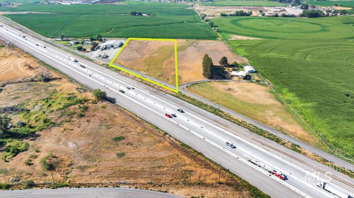 47 East Frontage Road Property Photo 11