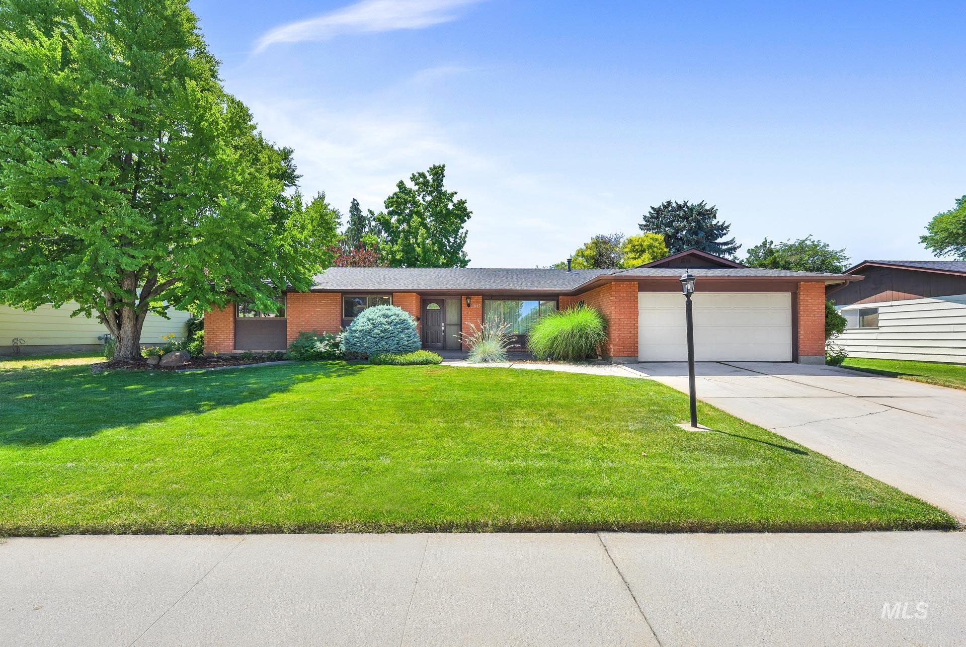 3647 N Rampart Property Photo