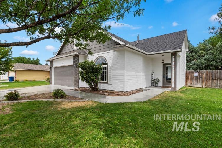 722 S Bonneville Dr Property Photo 2