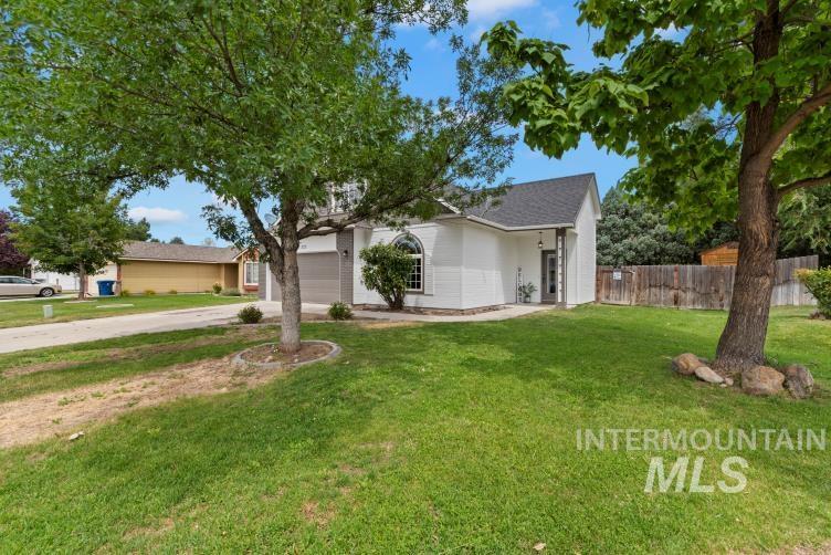 722 S Bonneville Dr Property Photo 3