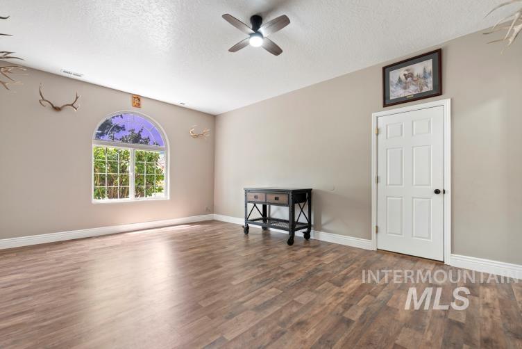 722 S Bonneville Dr Property Photo 11