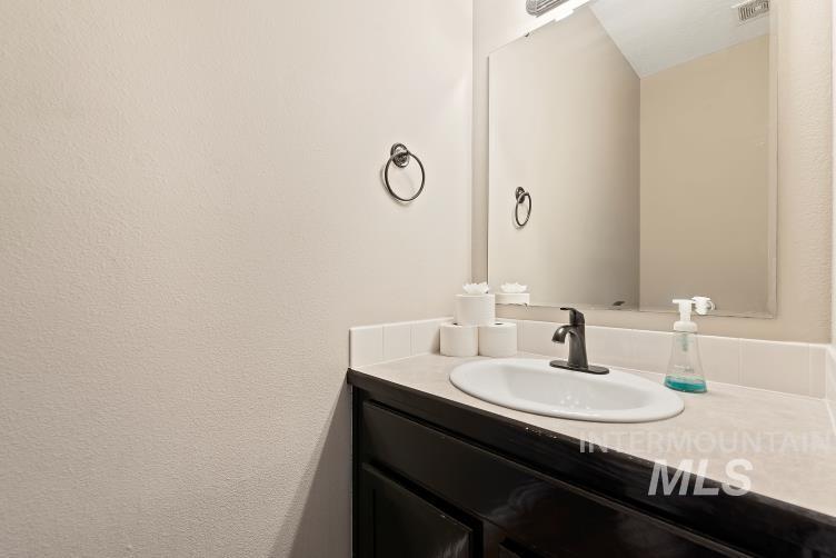 722 S Bonneville Dr Property Photo 22