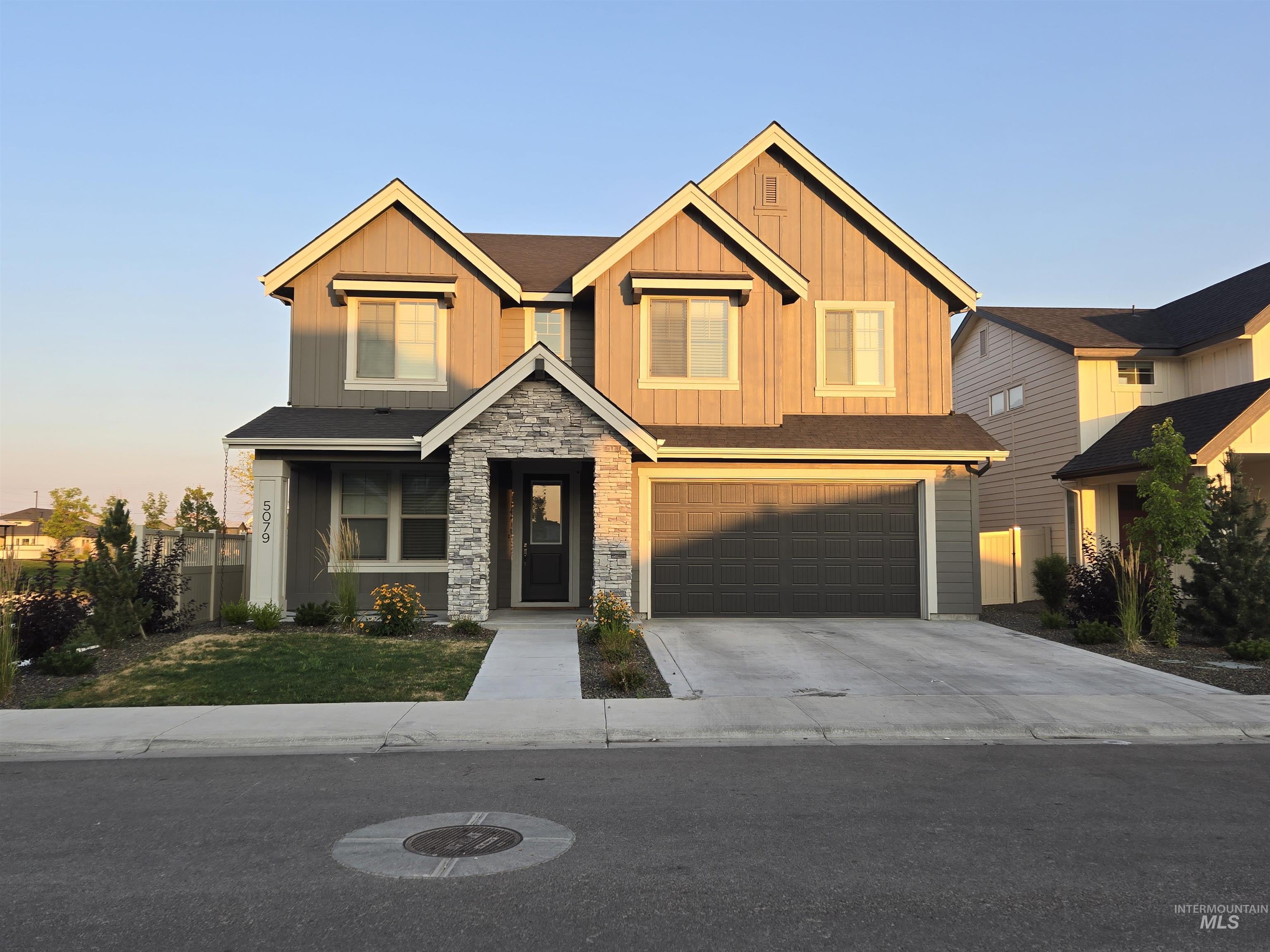 5079 N Brody