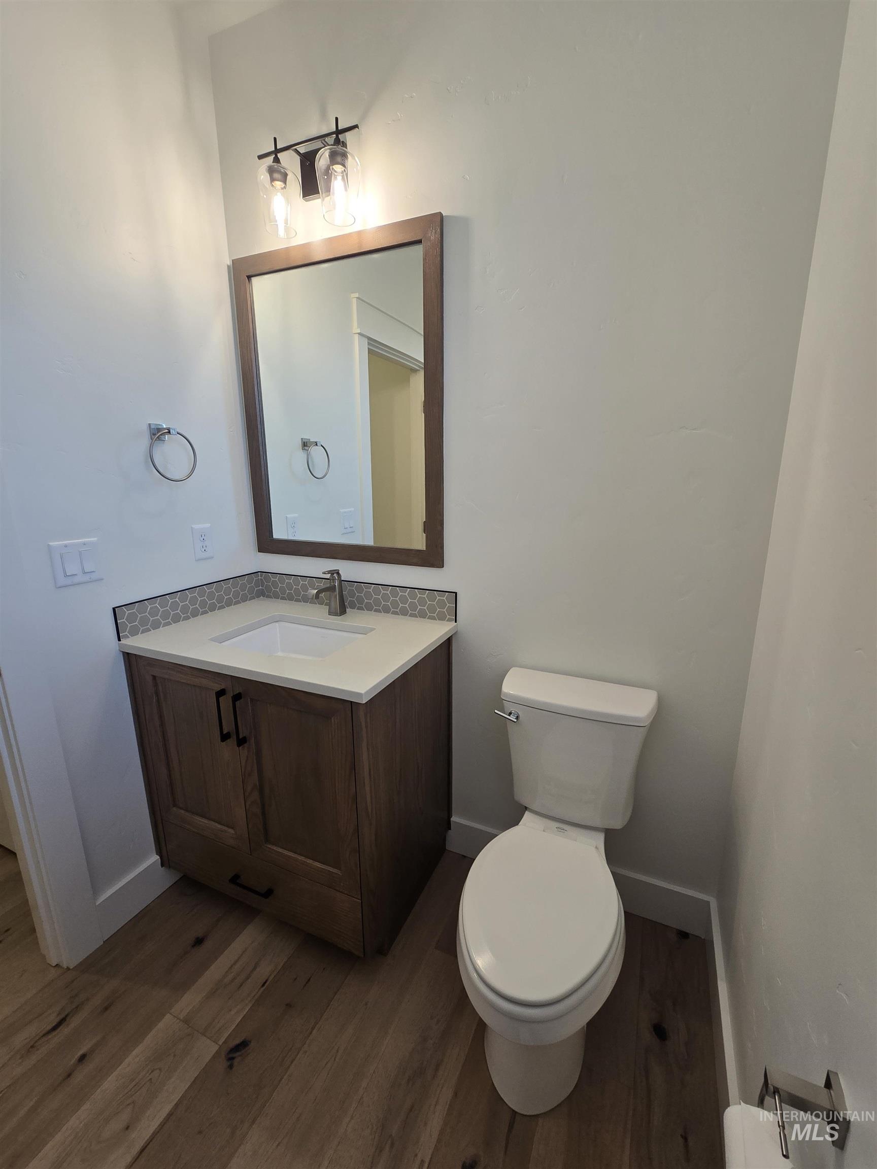 5079 N Brody Property Photo 3