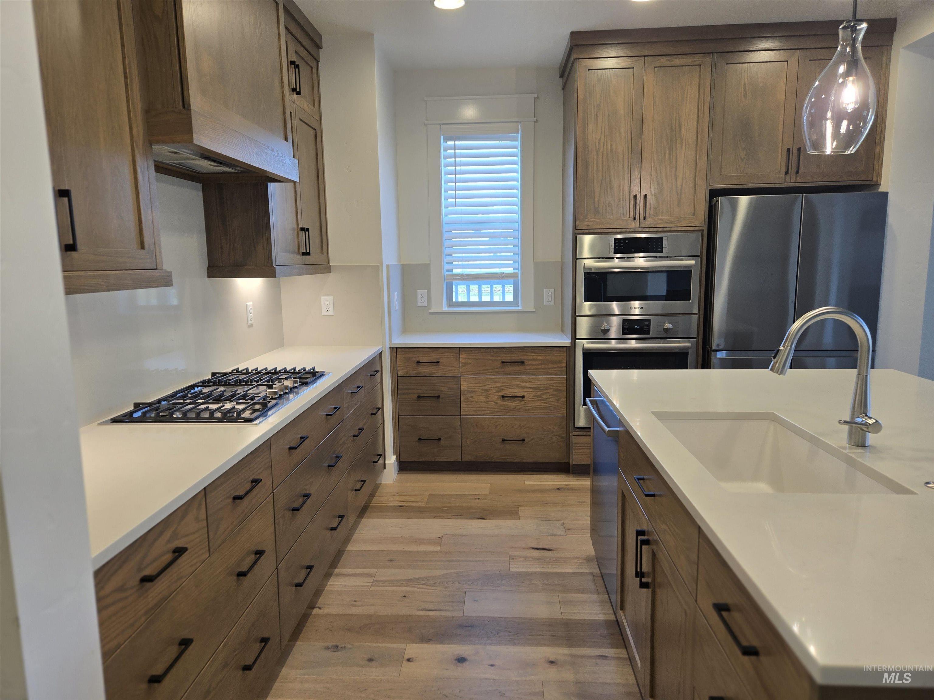 5079 N Brody Property Photo 7