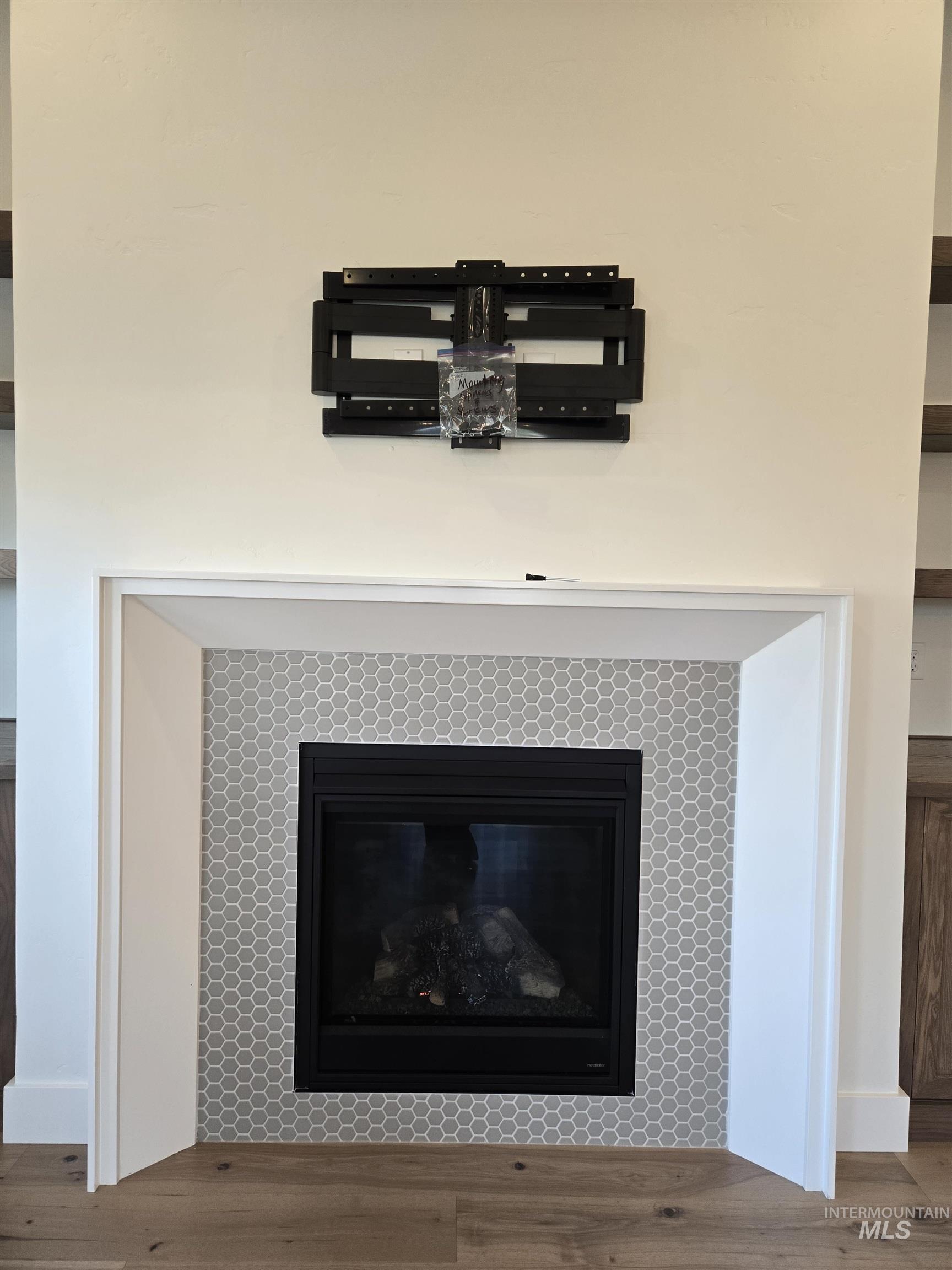 5079 N Brody Property Photo 11