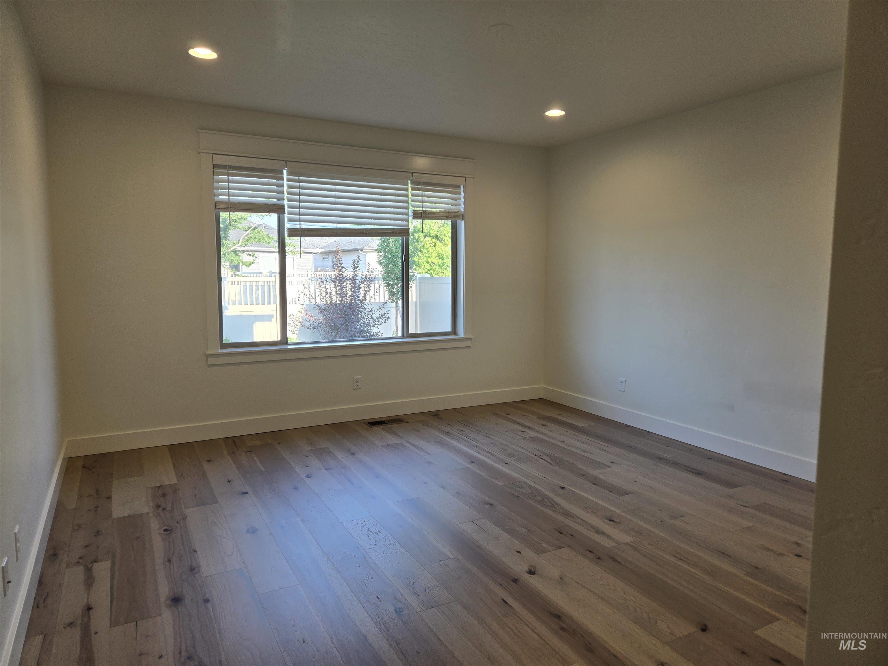 5079 N Brody Property Photo 14