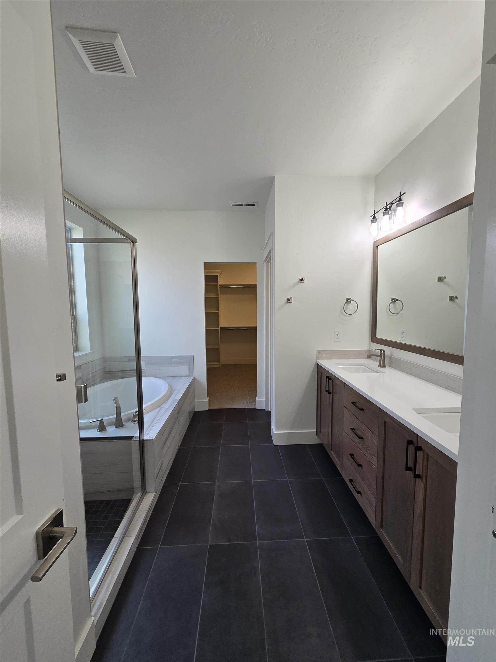 5079 N Brody Property Photo 15