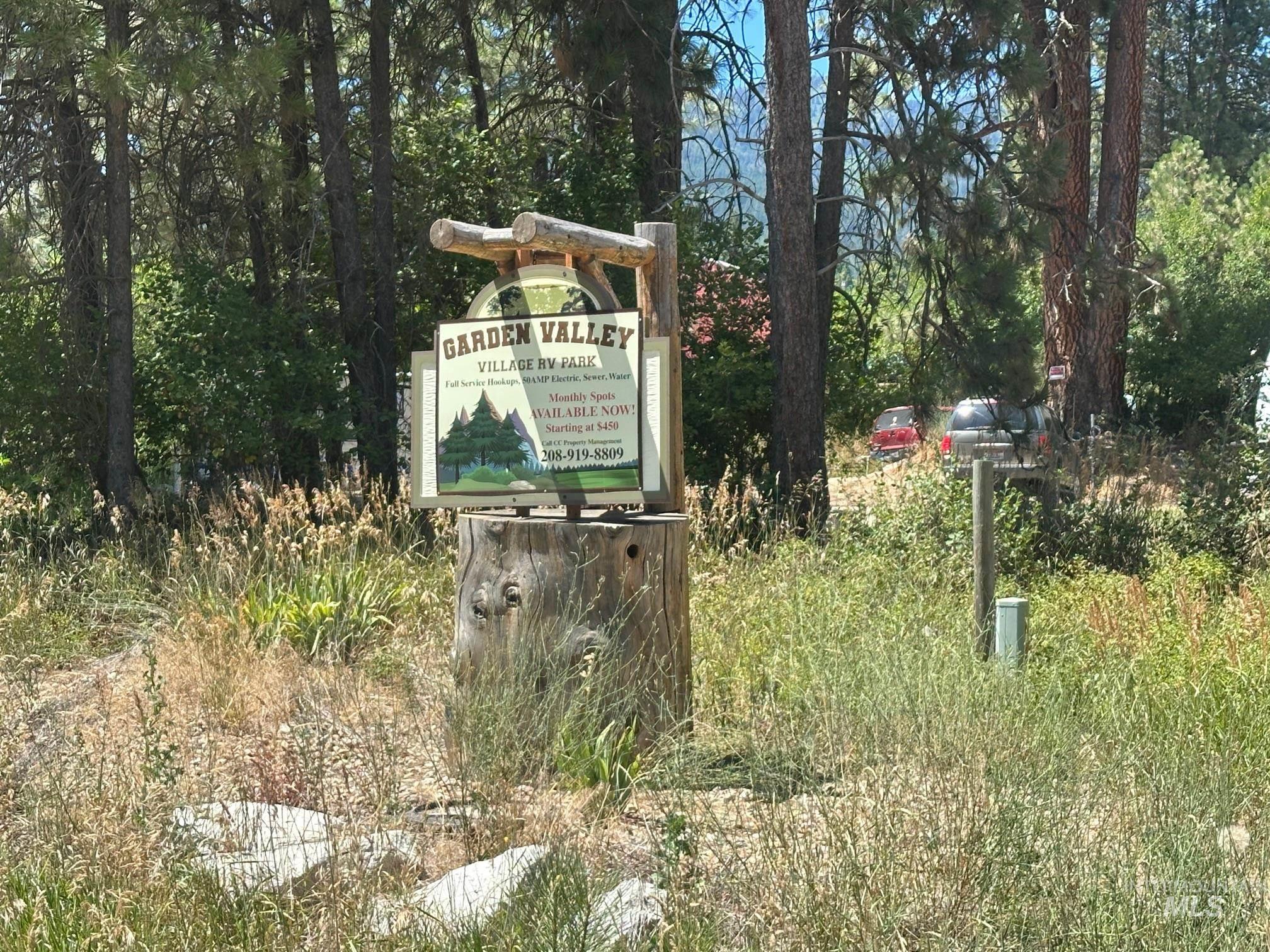 422 S Middlefork Rd.