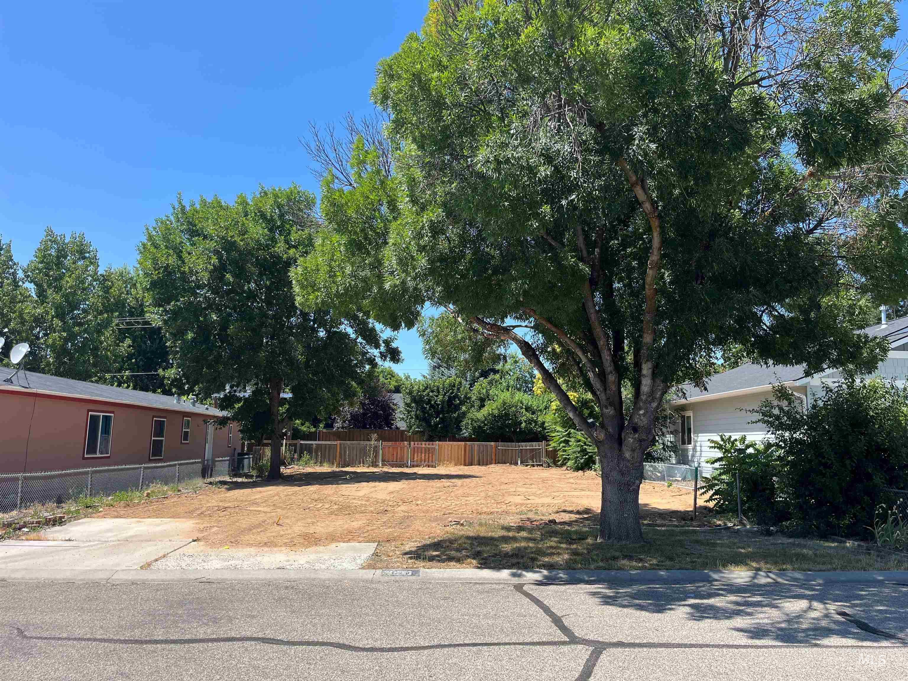 3683 Kingsland Way Property Photo 2