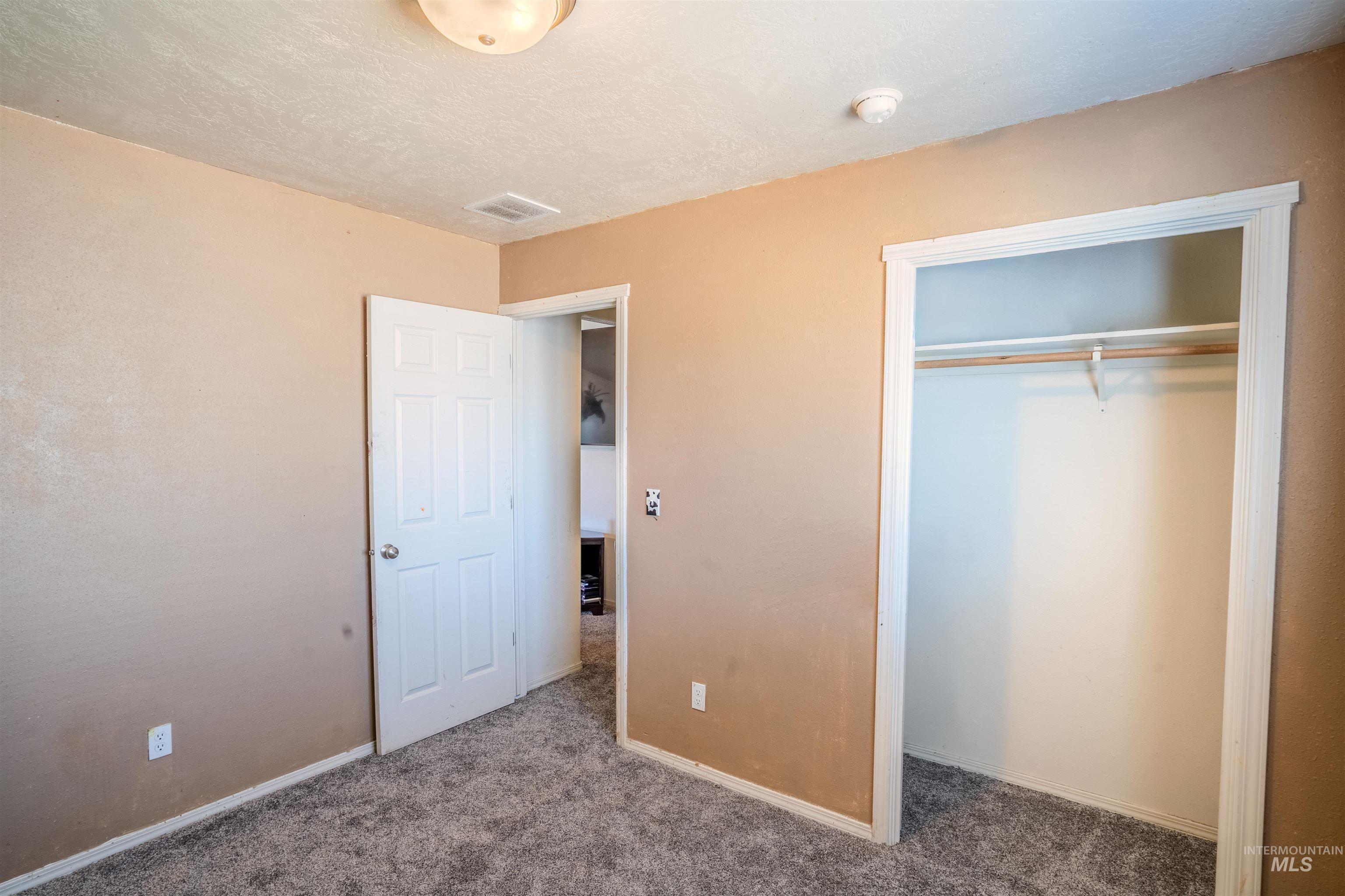 225 Cottonwood Property Photo 18