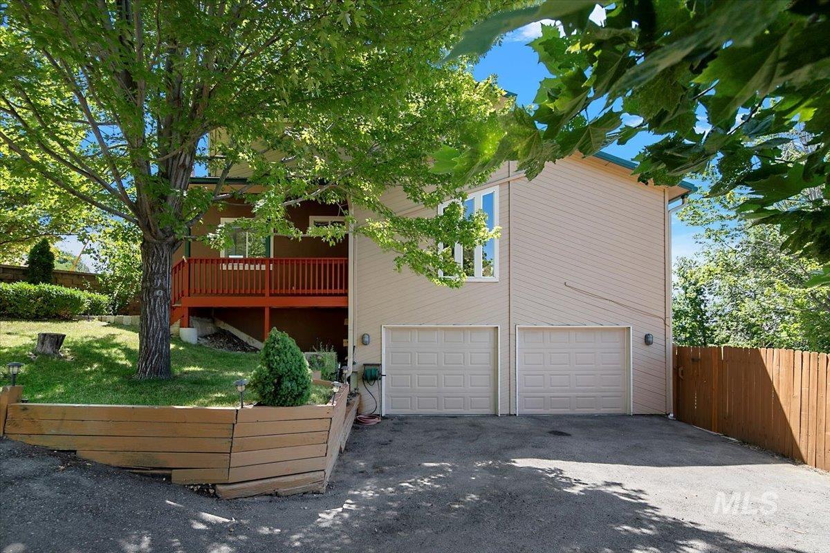 4375 N Kitsap Way Property Photo 1