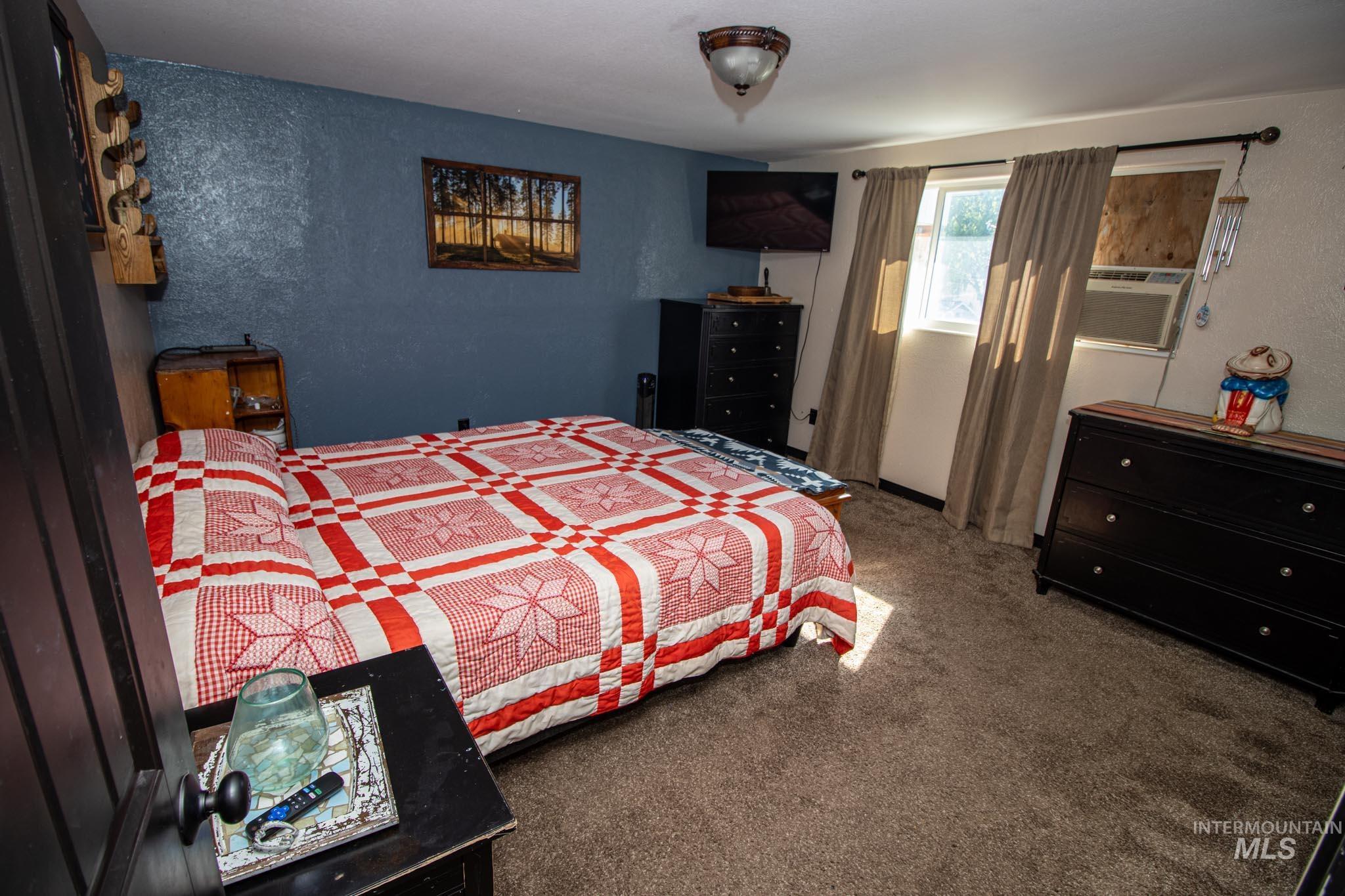 143 125th St Property Photo 14