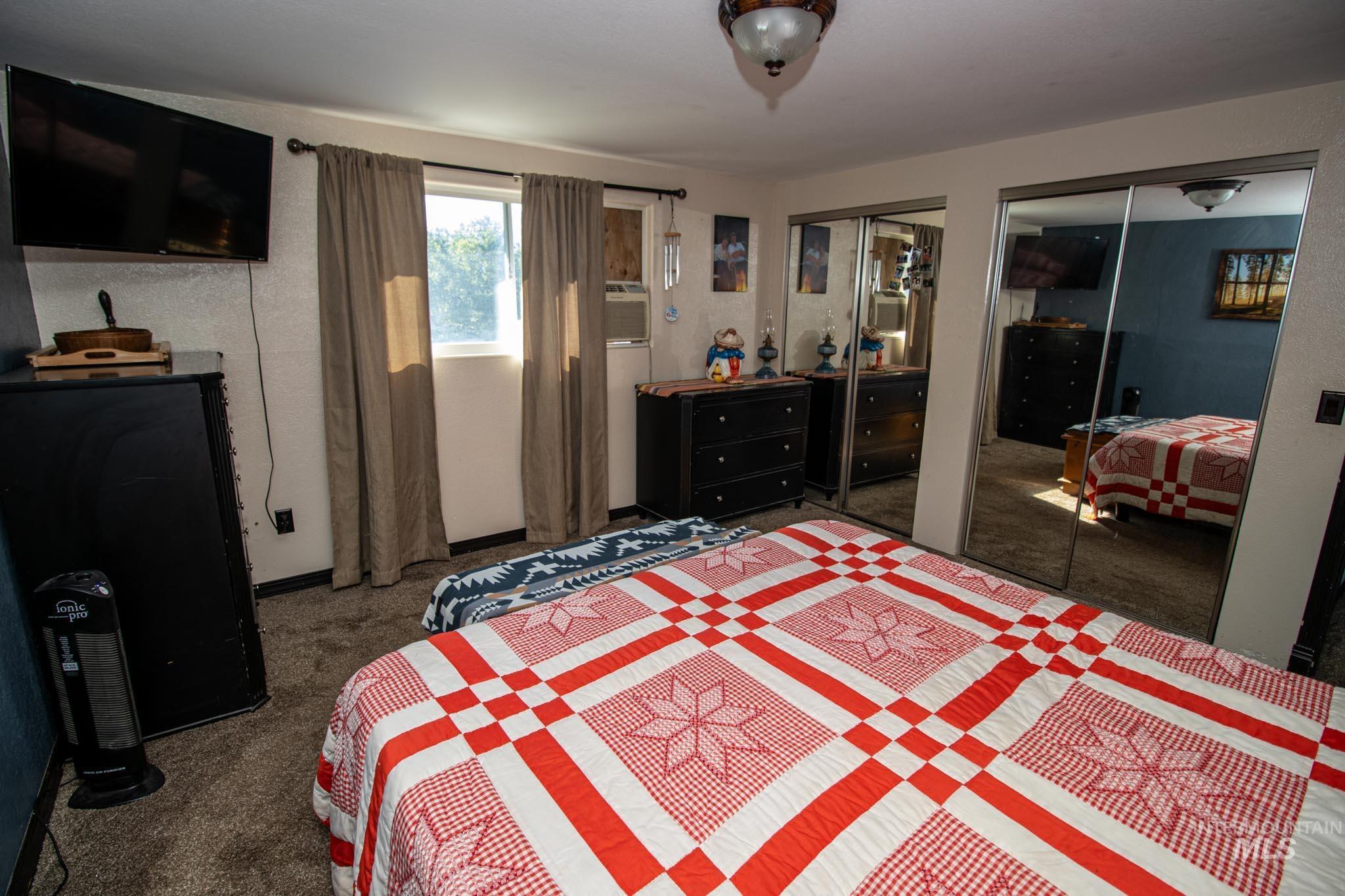 143 125th St Property Photo 15