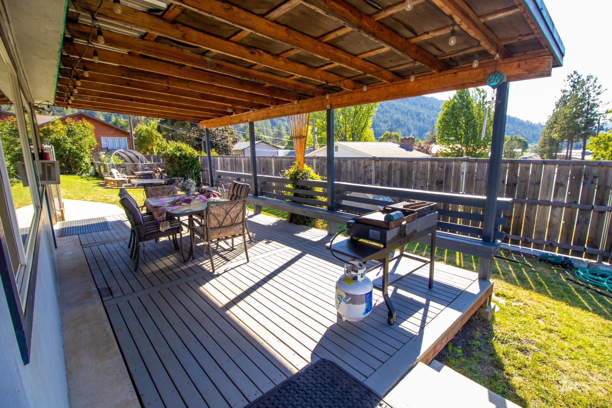 143 125th St Property Photo 27