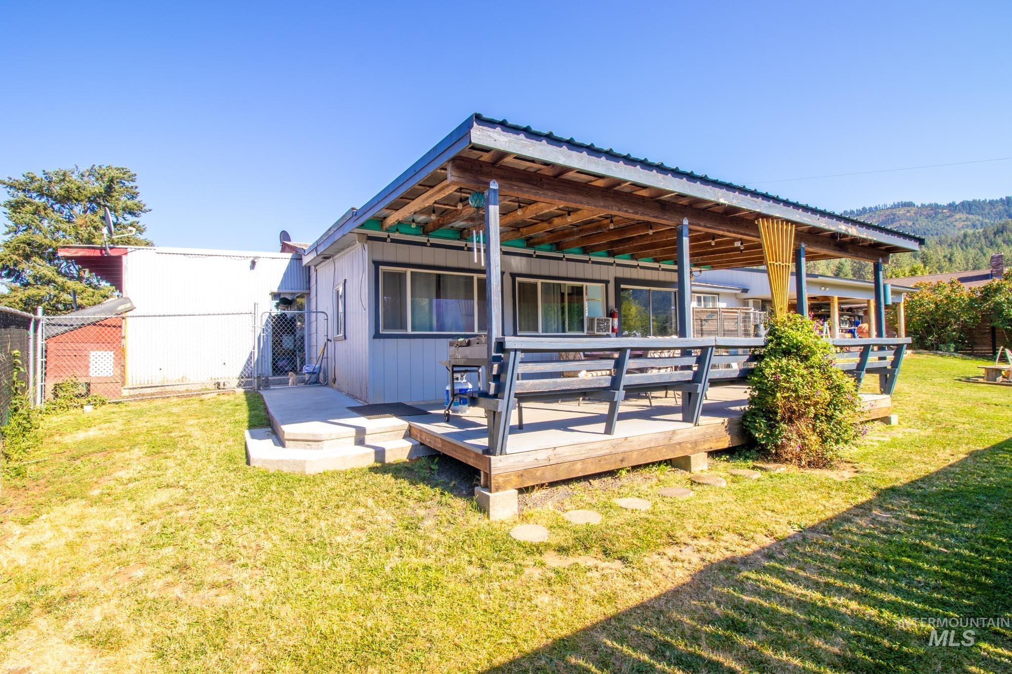 143 125th St Property Photo 29